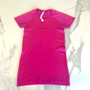Lululemon Swiftly Tech Short Sleeve 2.0 size 2 Sonic Pink